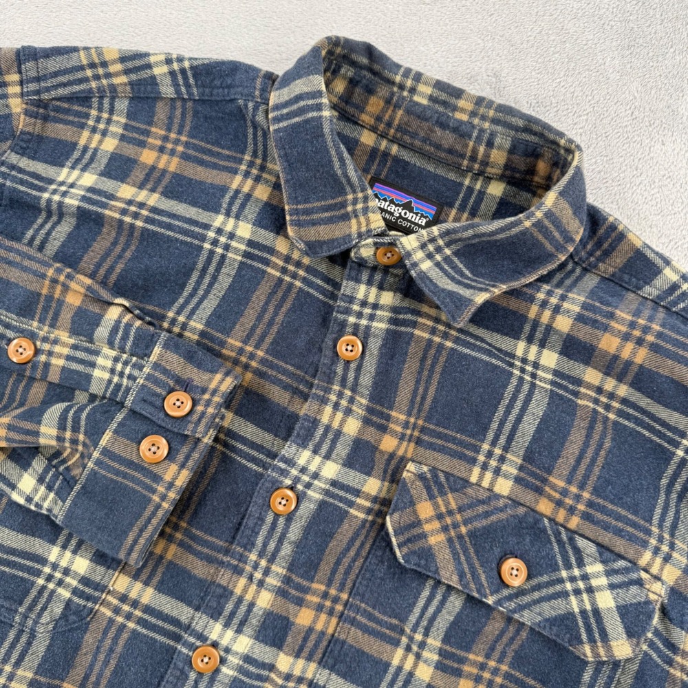 Patagonia Fjord Flannel Shirt Mens Medium Navy Blue Brown Plaid Organic Cotton